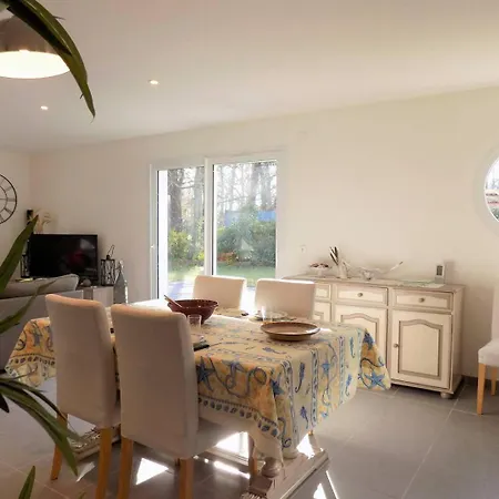 - Lumineuse Maison Neuve Avec Jardin - Proche Commerces Villa