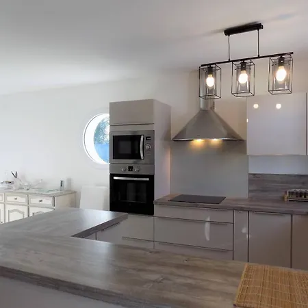 - Lumineuse Maison Neuve Avec Jardin - Proche Commerces *